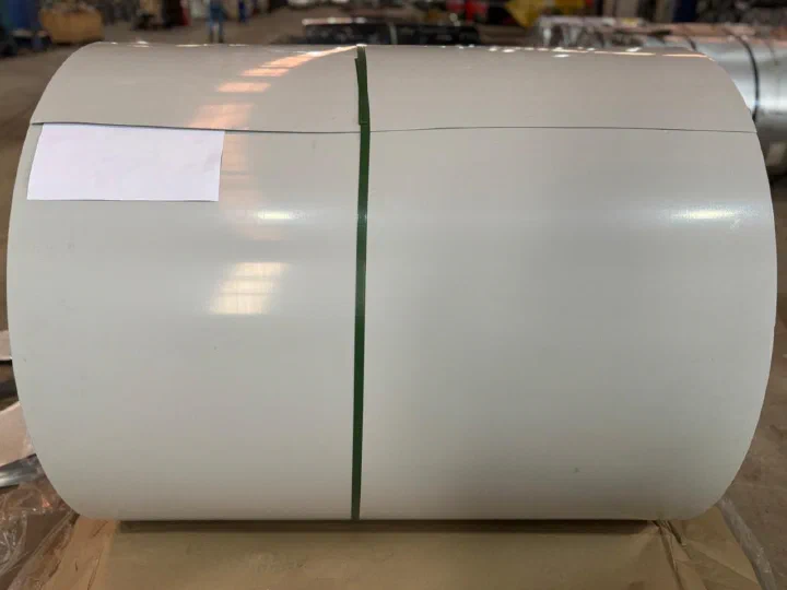 Bobina Pré-Pintada Cinza claro RAL 7035 no estoque, pronta para expedição