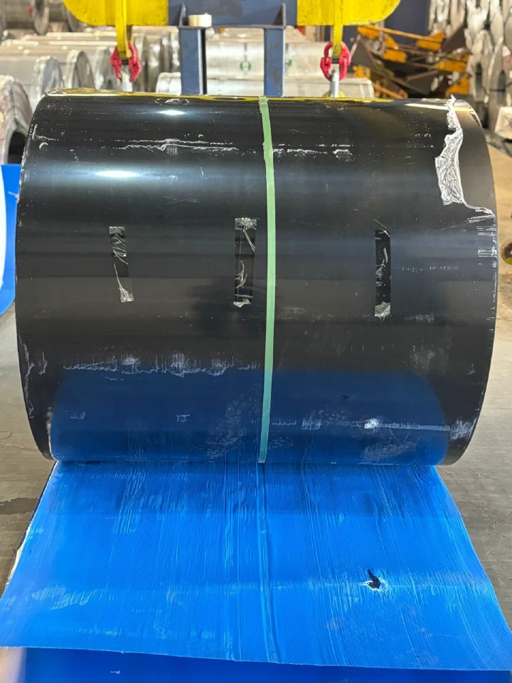 Bobina Pré-Pintada Preta RAL 9005 no estoque, pronta para expedição